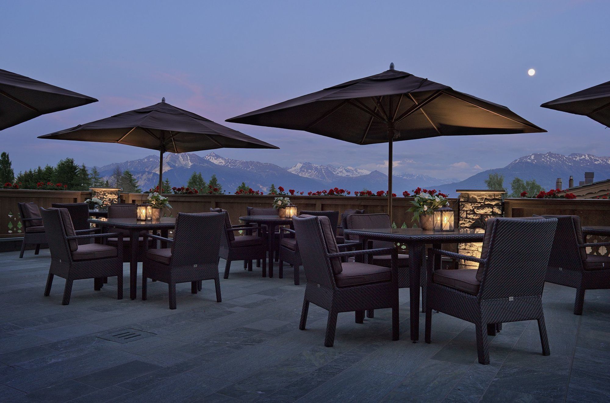 Guarda Golf Hotel & Residences Кран-Монтана Ресторан фото